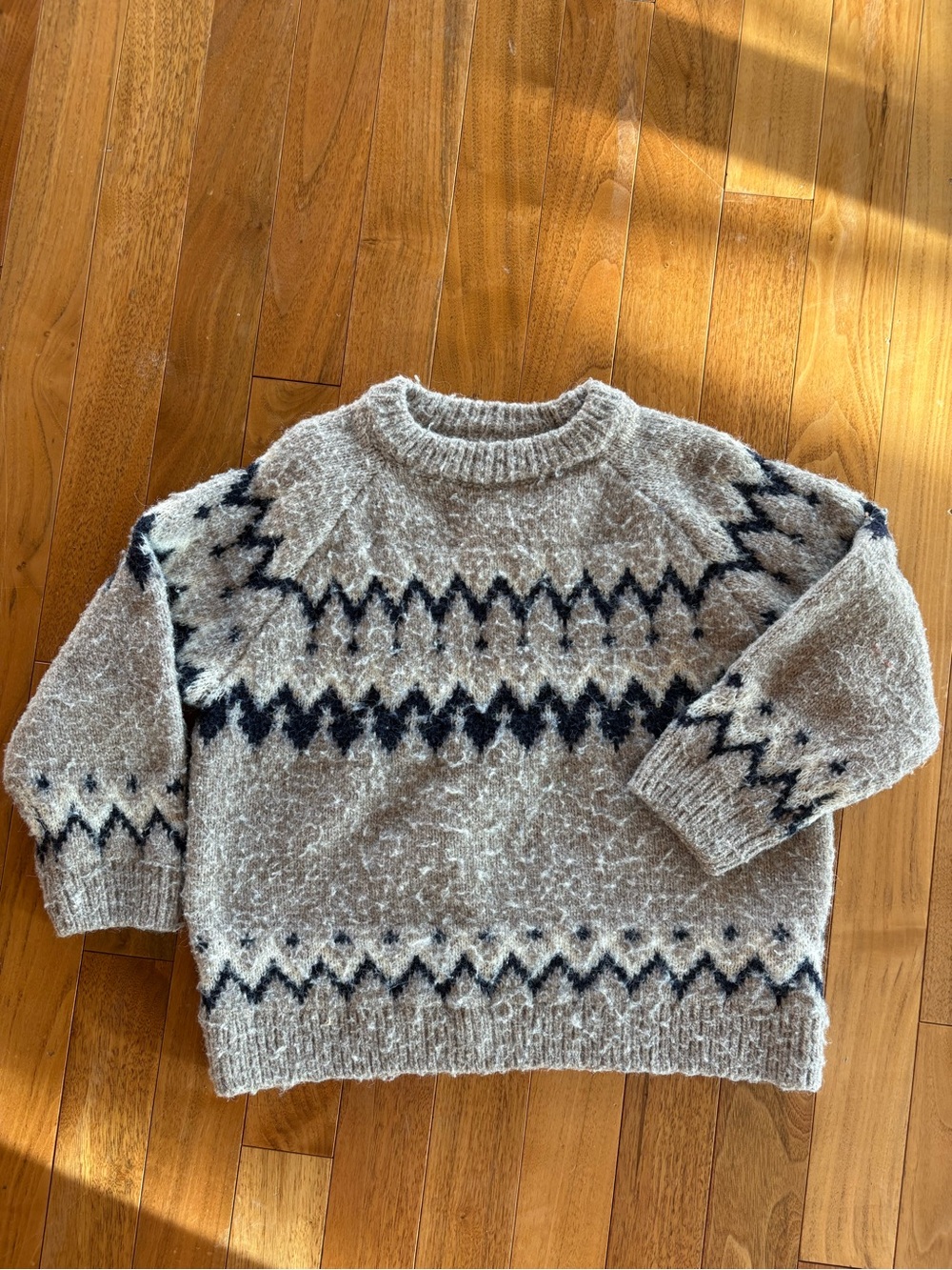 Zara Beige and Navy Geo Knit Sweater
